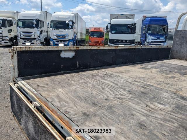 Hino DUTRO 2019-09 8626553-14