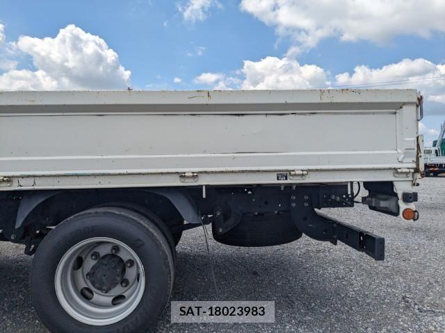 Hino DUTRO 2019-09 8626553-15