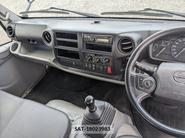 Hino DUTRO 2019-09 8626553-22