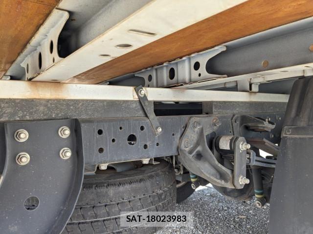 Hino DUTRO 2019-09 8626553-26