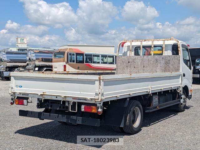 Hino DUTRO 2019-09 8626553-3