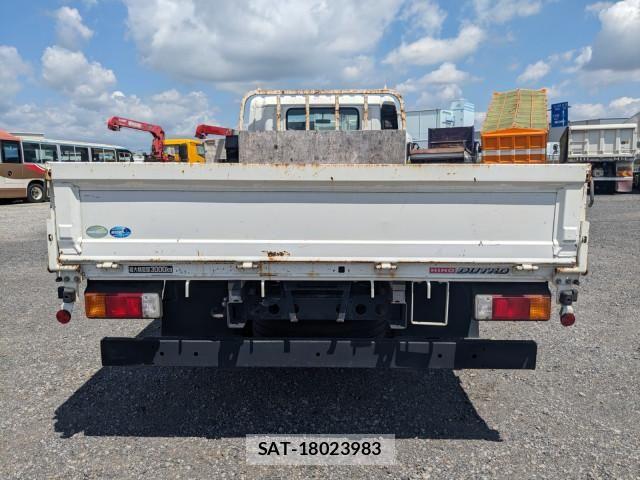 Hino DUTRO 2019-09 8626553-4