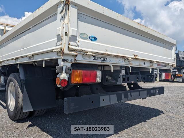 Hino DUTRO 2019-09 8626553-6