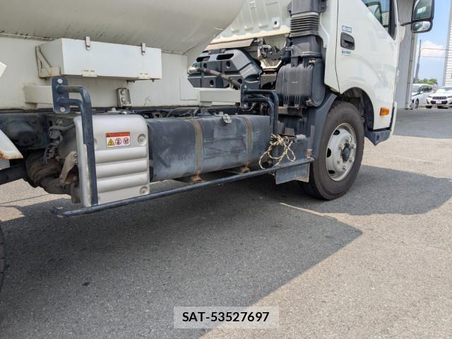 Hino DUTRO 2021-04 8626542-11