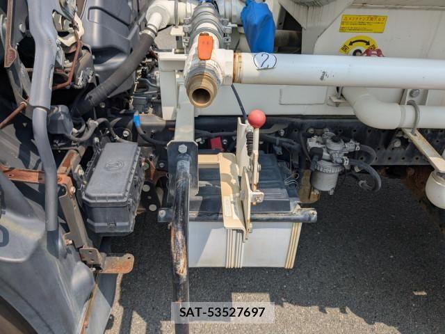 Hino DUTRO 2021-04 8626542-19