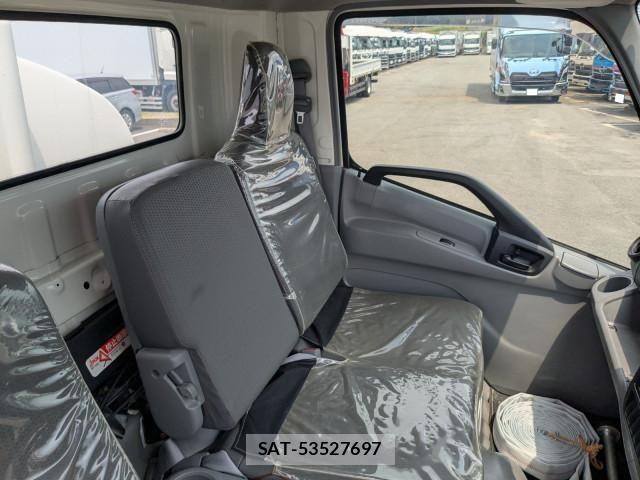 Hino DUTRO 2021-04 8626542-24