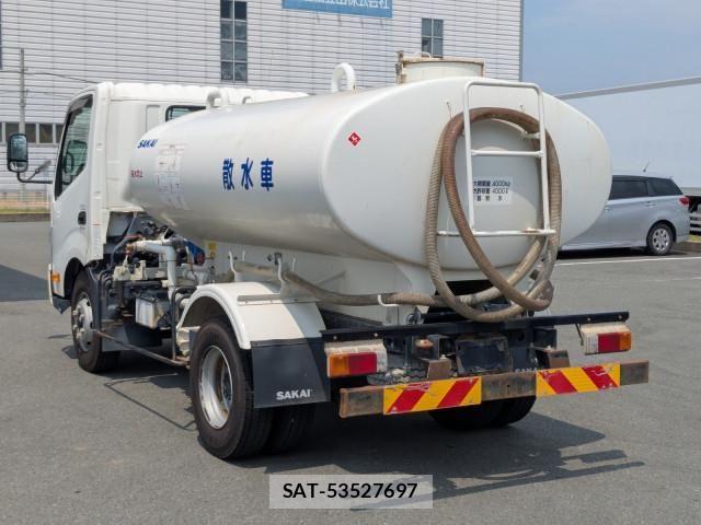 Hino DUTRO 2021-04 8626542-2