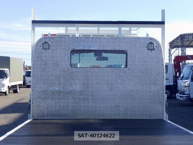 Hino DUTRO 2022-02 8626547-9