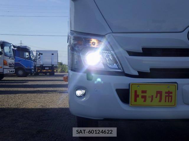 Hino DUTRO 2022-02 8626547-23