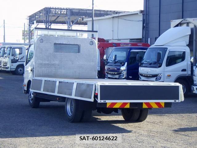 Hino DUTRO 2022-02 8626547-26