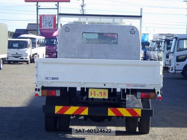 Hino DUTRO 2022-02 8626547-5