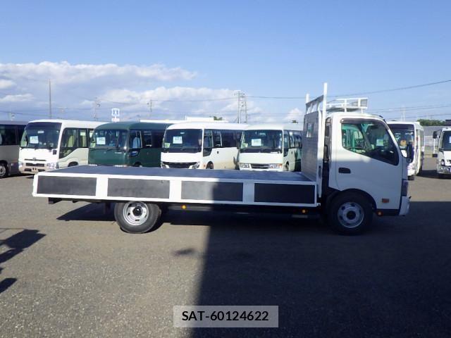 Hino DUTRO 2022-02 8626547-7