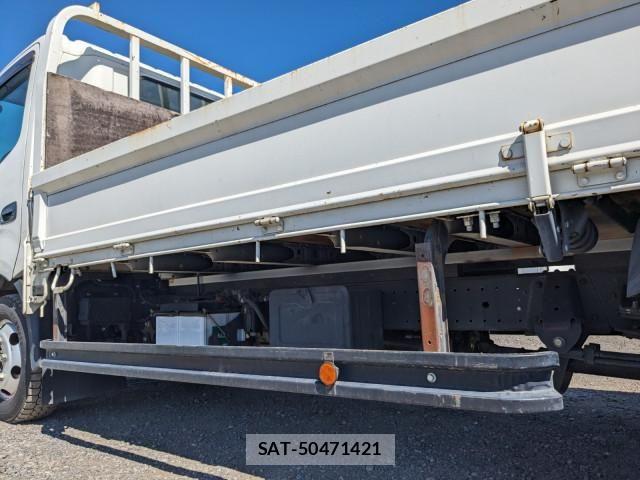 Hino DUTRO 2019-10 8626551-19