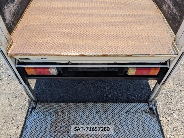 Hino DUTRO 2015-07 8626558-11