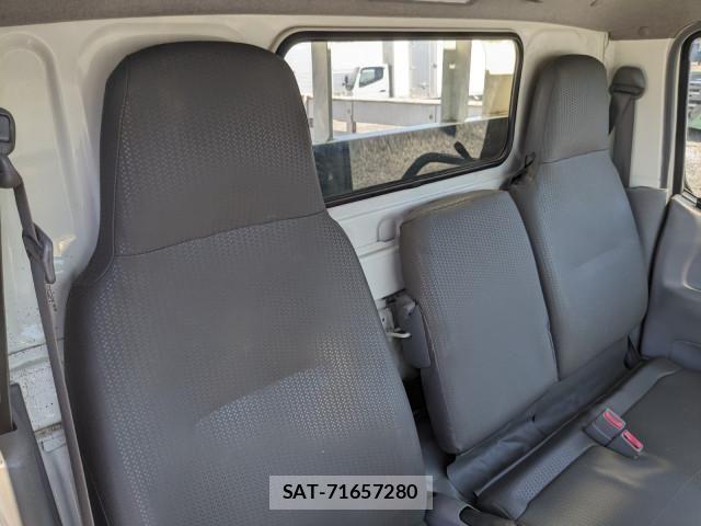 Hino DUTRO 2015-07 8626558-22