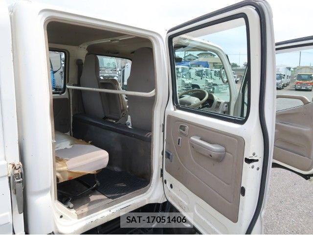 Hino DUTRO 2011-04 8626564-13