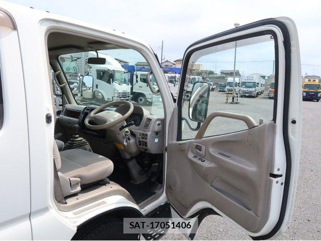Hino DUTRO 2011-04 8626564-16