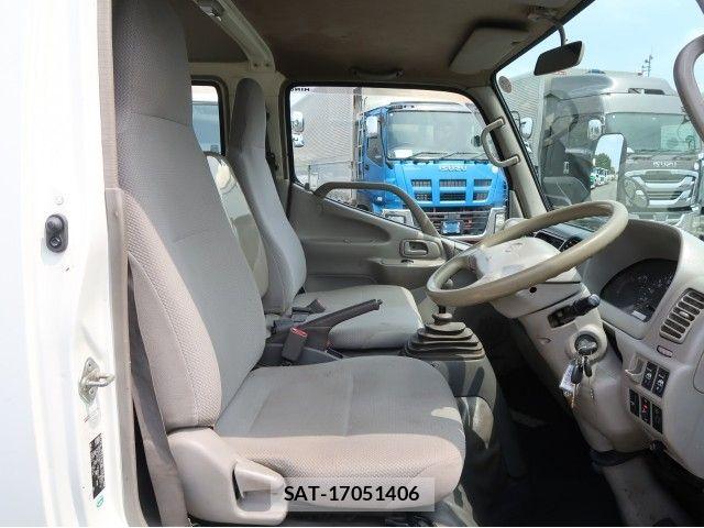 Hino DUTRO 2011-04 8626564-17