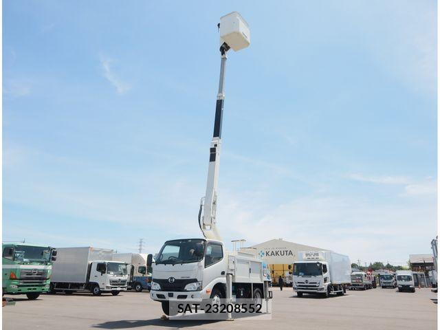 Hino DUTRO 2018-01 8626555-10