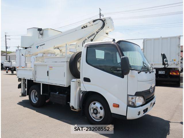 Hino DUTRO 2018-01 8626555-1