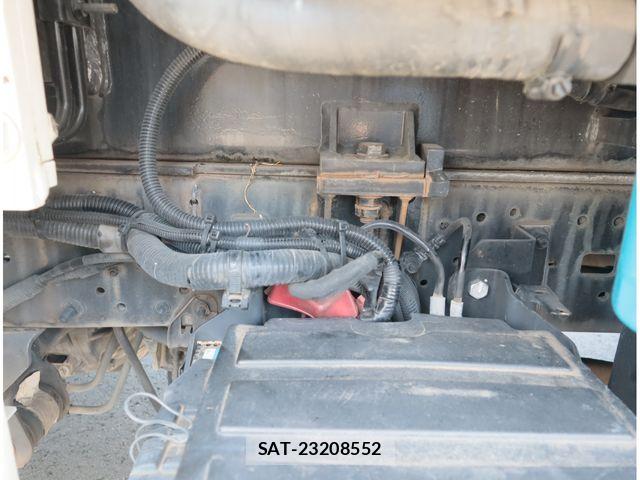 Hino DUTRO 2018-01 8626555-19
