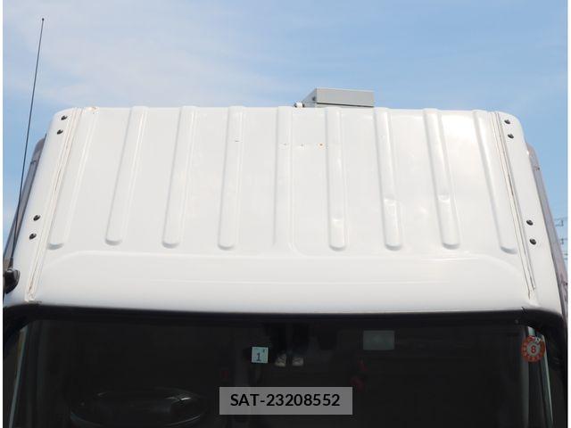 Hino DUTRO 2018-01 8626555-27