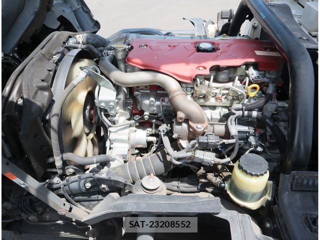 Hino DUTRO 2018-01 8626555-29