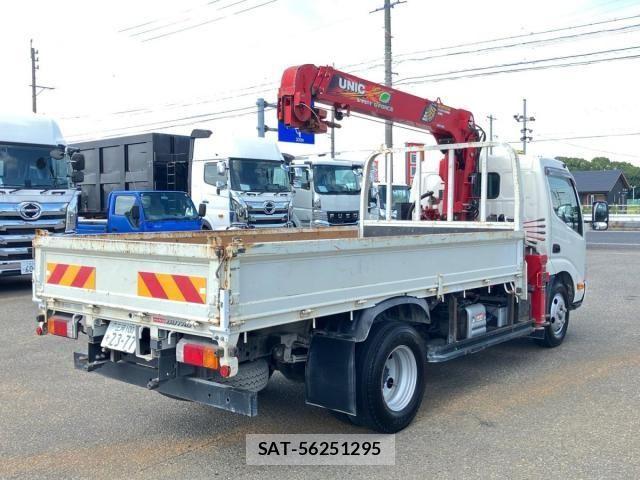 Hino DUTRO 2020-03 8626545-2