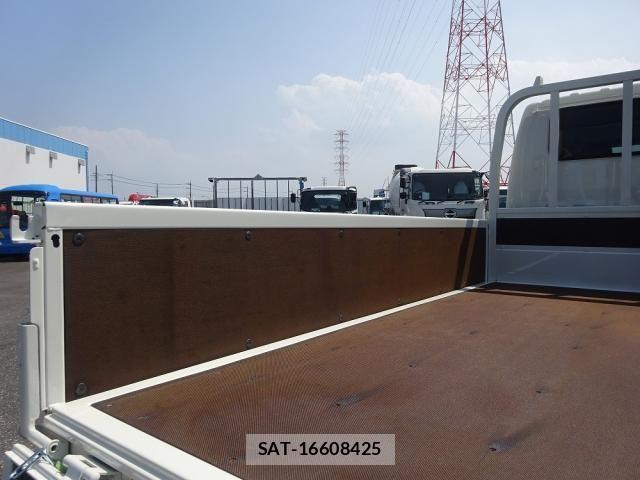 Hino DUTRO 2025-12 8626541-12