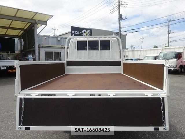 Hino DUTRO 2025-12 8626541-6