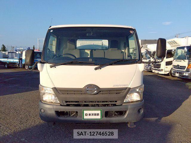 Hino DUTRO 2013-05 8626557-1