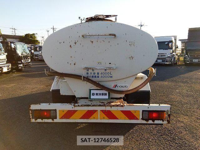 Hino DUTRO 2013-05 8626557-4