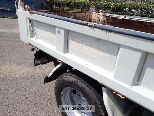 Hino DUTRO 2013-12 8626563-25