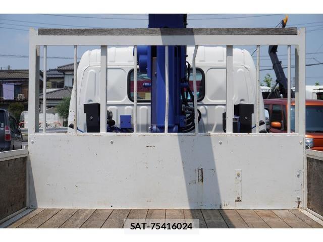 Hino DUTRO 2013-12 8626552-17