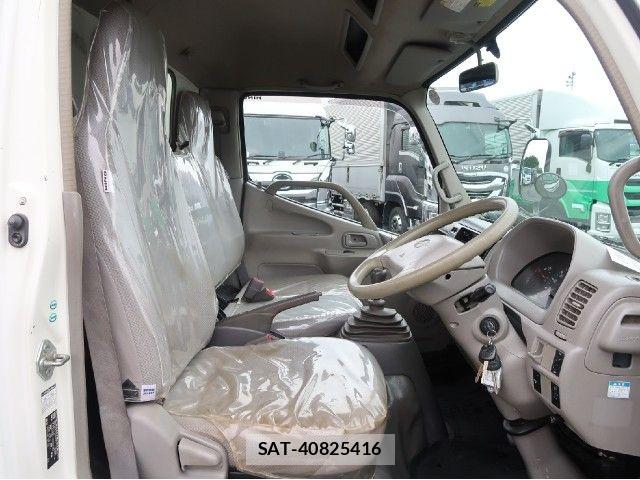 Hino DUTRO 2011-01 8626560-11