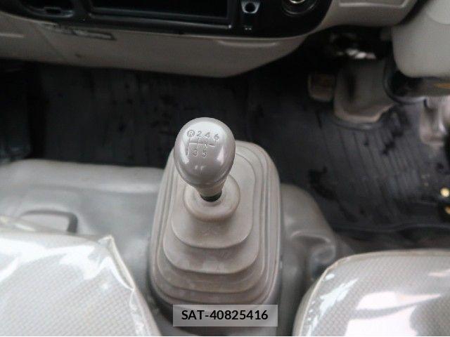 Hino DUTRO 2011-01 8626560-12