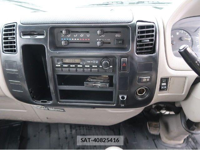 Hino DUTRO 2011-01 8626560-13
