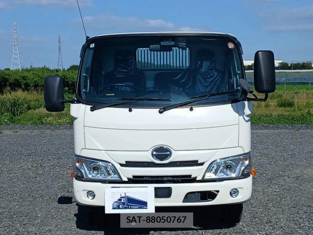 Hino DUTRO 2023-04 8626544-5