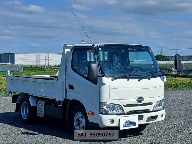 Hino DUTRO 2023-04 8626544-7