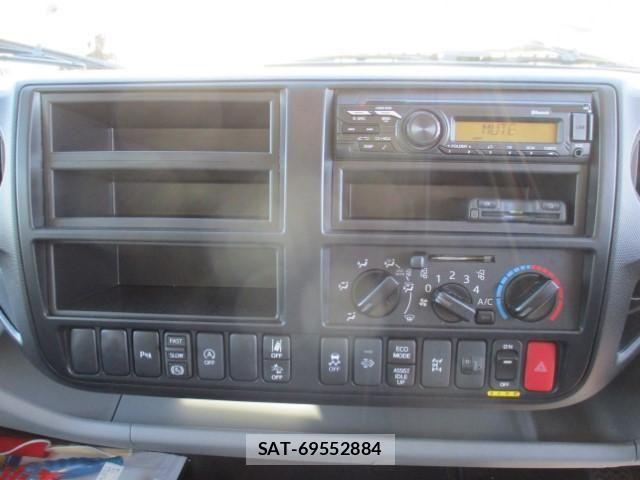 Hino DUTRO 2025-10 8626538-26