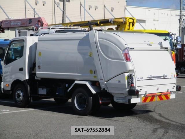 Hino DUTRO 2025-10 8626538-3