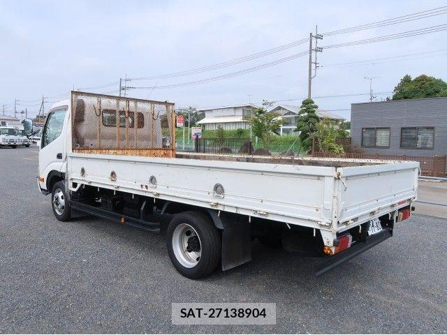 Hino DUTRO 2010-11 8626561-3
