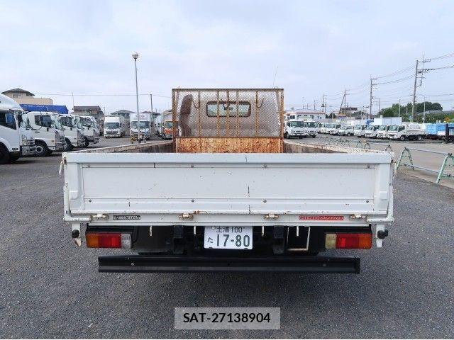 Hino DUTRO 2010-11 8626561-5