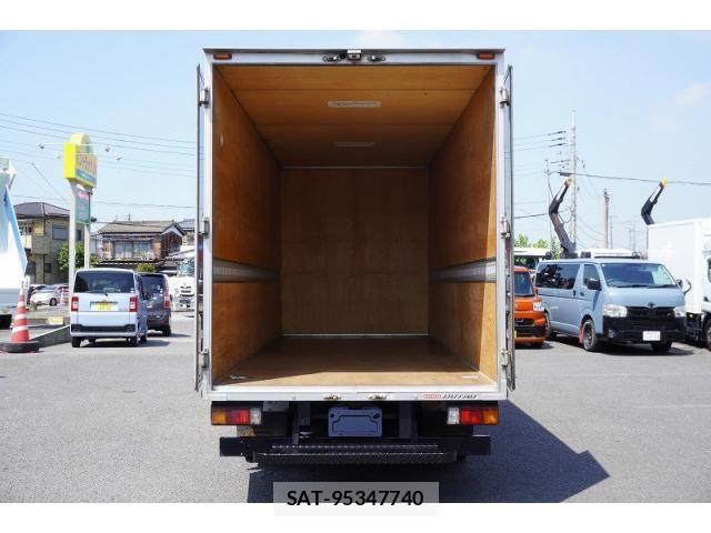 Hino DUTRO 2015-07 8626559-16