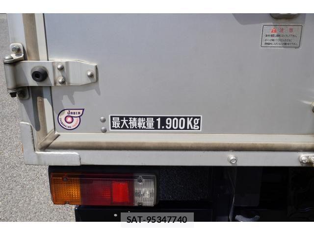 Hino DUTRO 2015-07 8626559-23