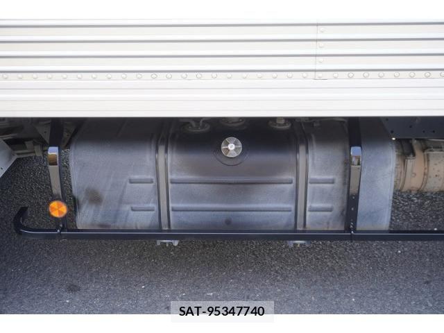 Hino DUTRO 2015-07 8626559-25
