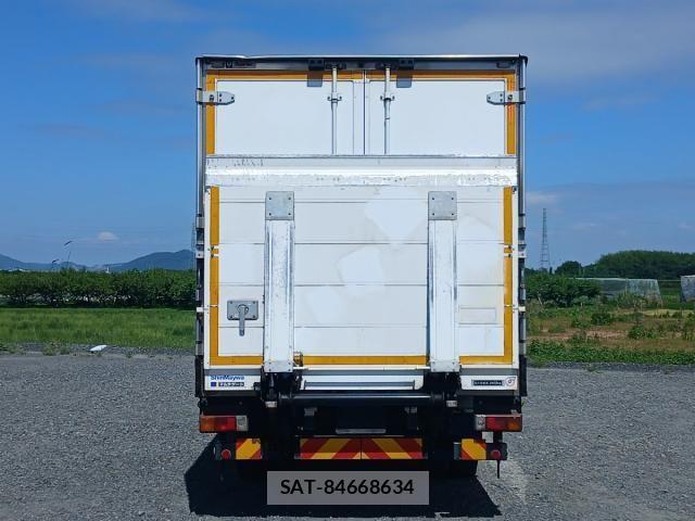 Hino DUTRO 2019-08 8626562-13