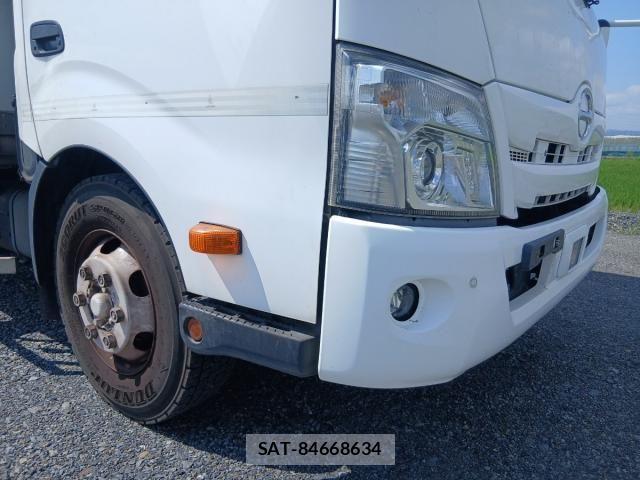 Hino DUTRO 2019-08 8626562-19
