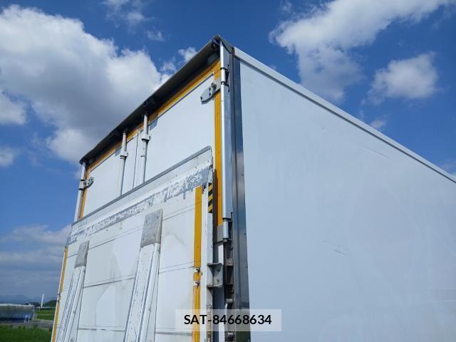 Hino DUTRO 2019-08 8626562-25