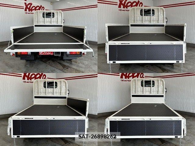 Hino DUTRO 2026-01 8626543-4